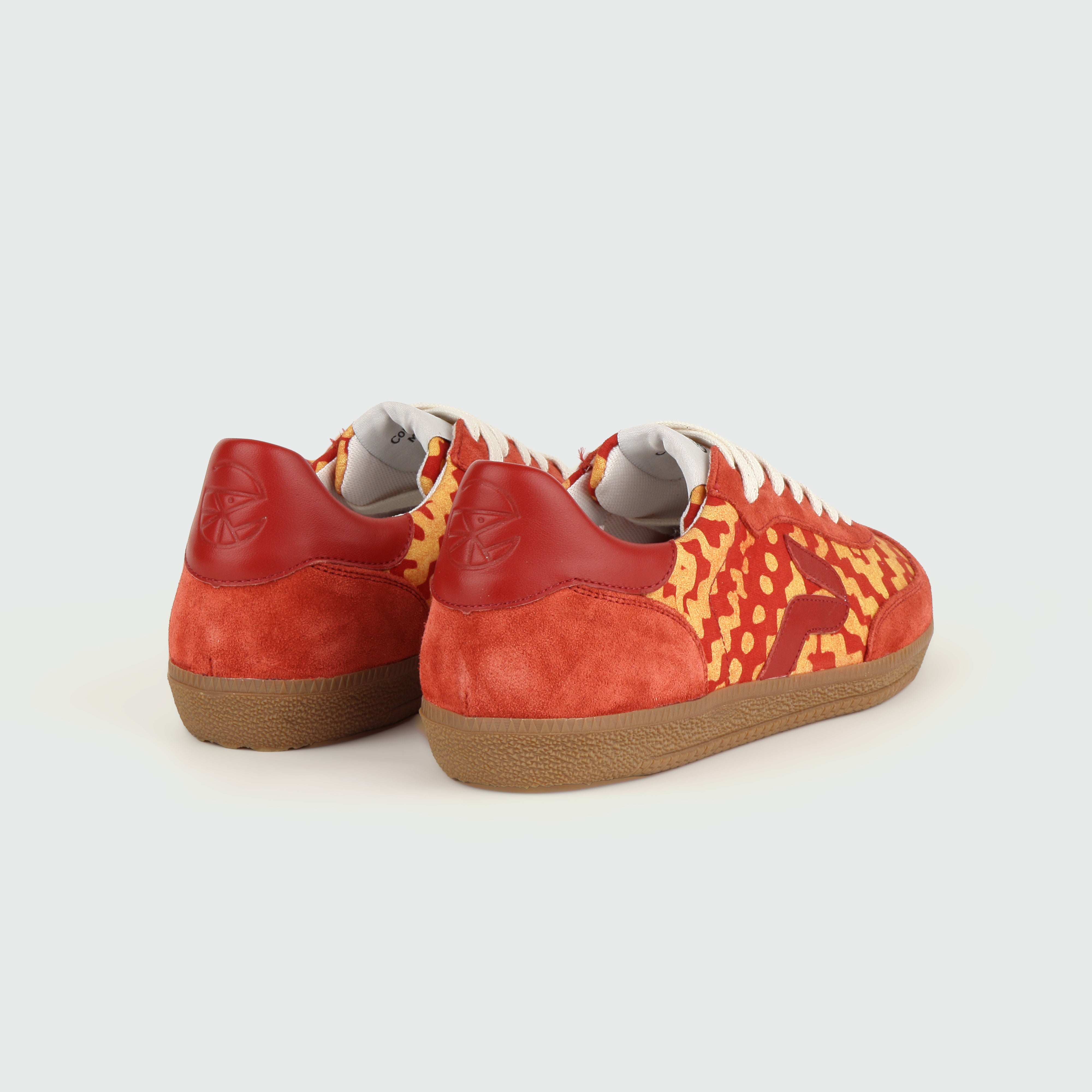 Baskets en batik Sahara feu