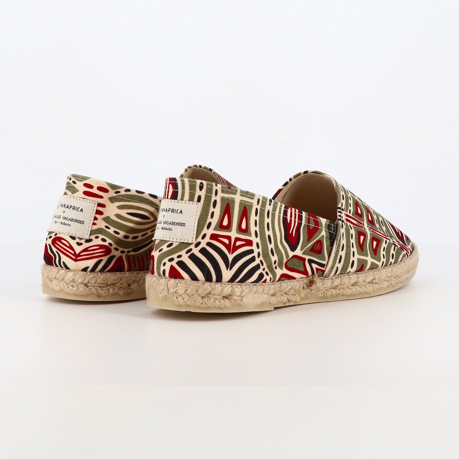 PANAFRICA - Baskets colorées et engagées - Espadrille - Bordeaux