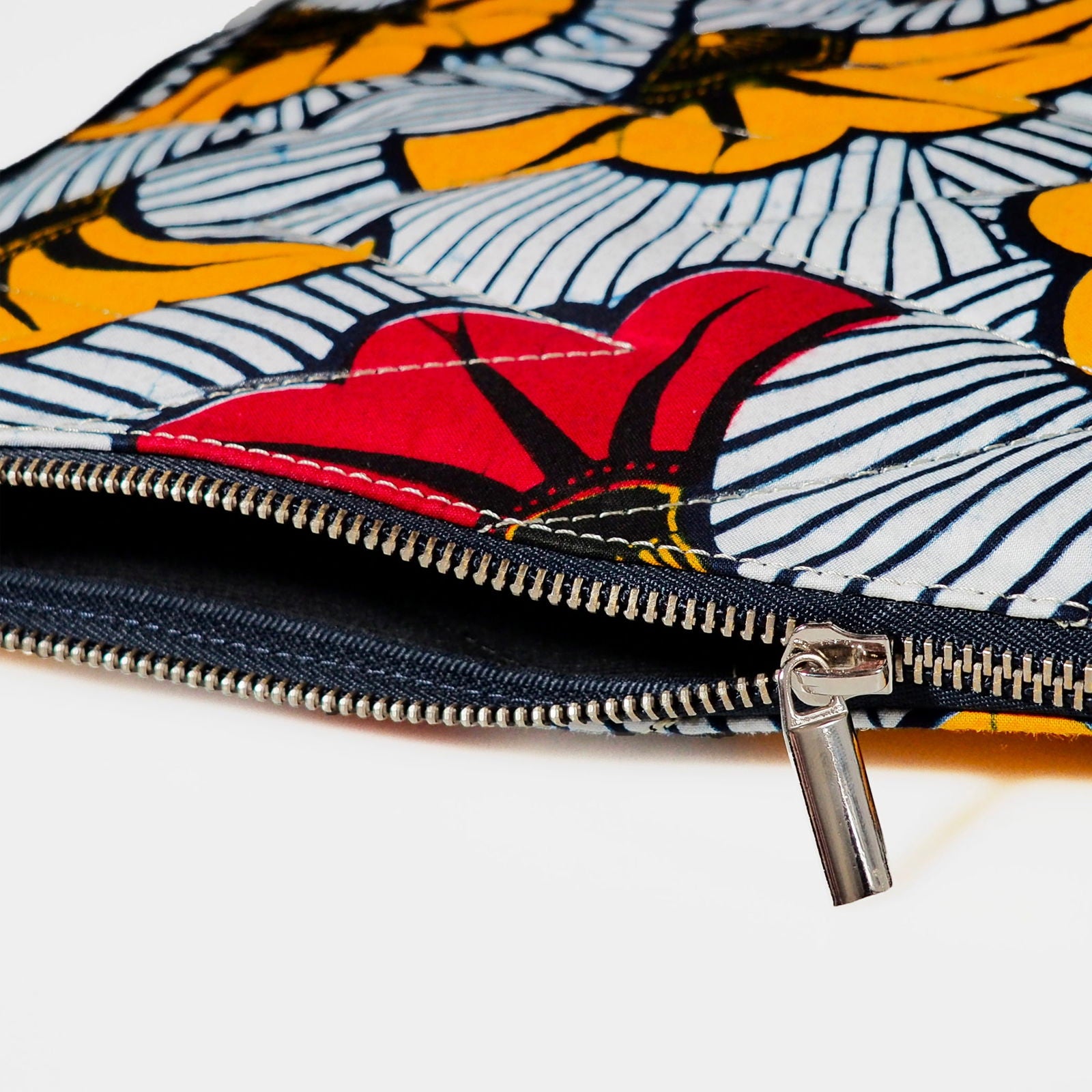 PANAFRICA - Baskets colorées et engagées - Pochette-fleur